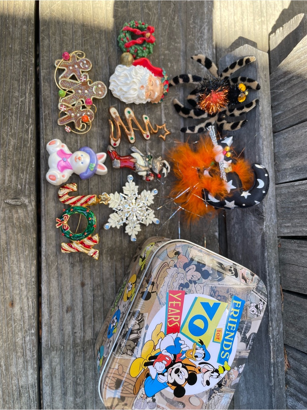Holiday Pin & Brooch Lot – Disney Tin Included